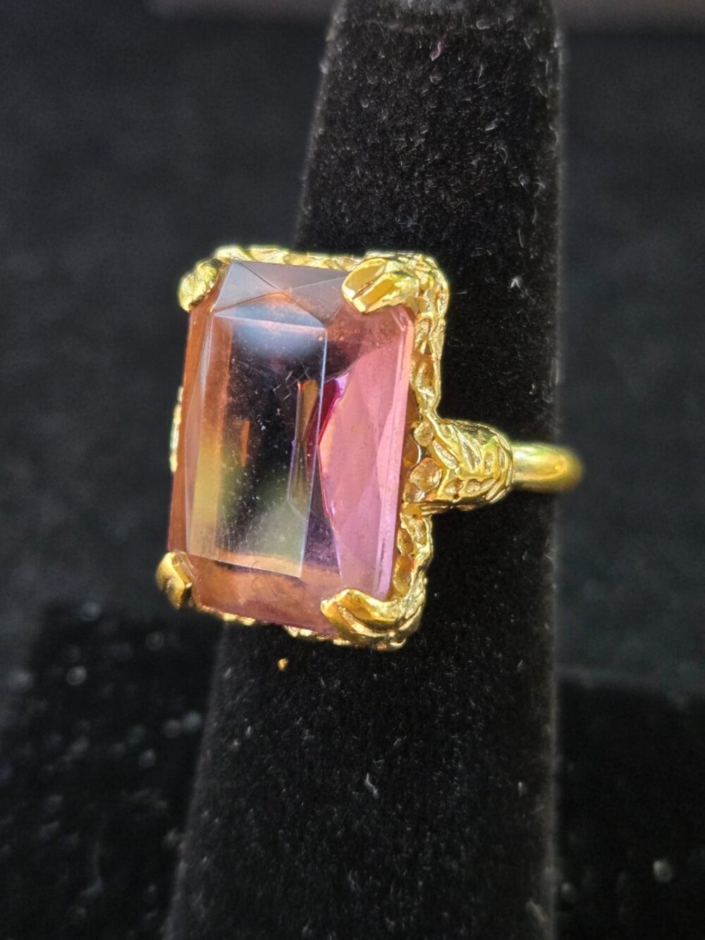 Vintage Purple Glass Stone Ring - Signed Sarah Coventry Twilight 1970s Gold Tone - Picture 2 of 7